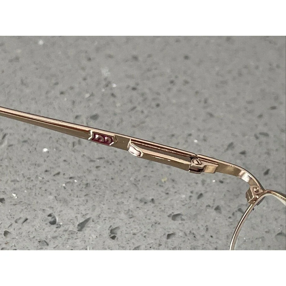 Jessica McClintock this frames